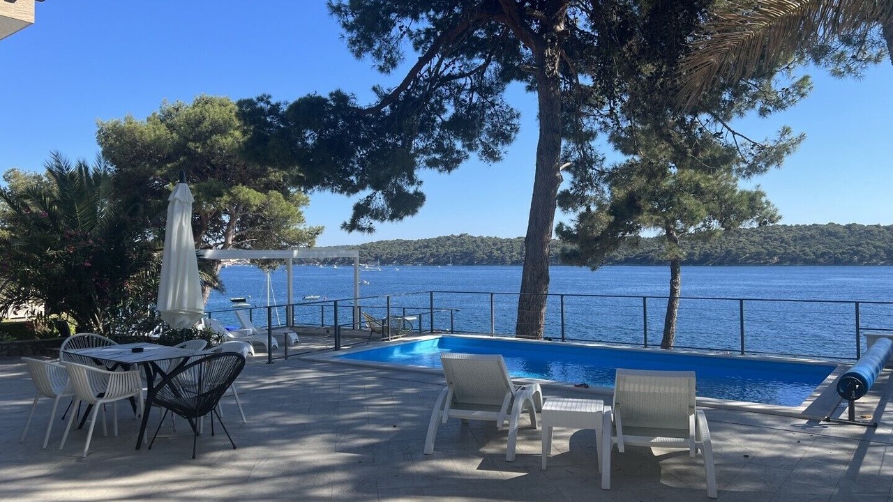 Photo of Outdoor in Cove Murtar