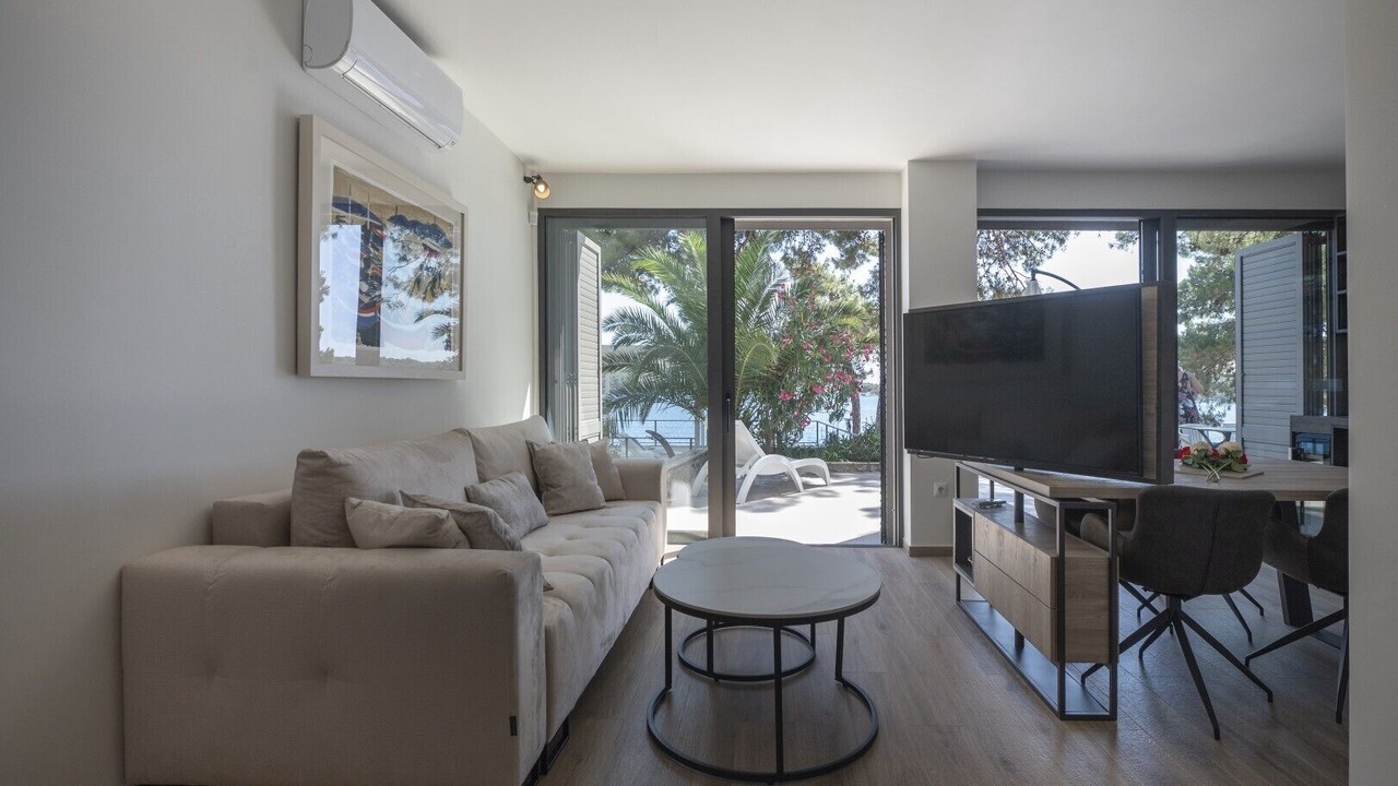 Photo of Outdoor in Cove Murtar