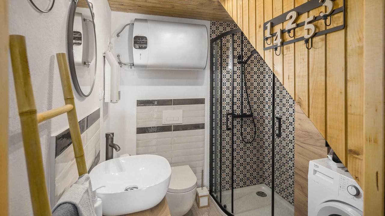 Photo of Bathroom in Lanisce