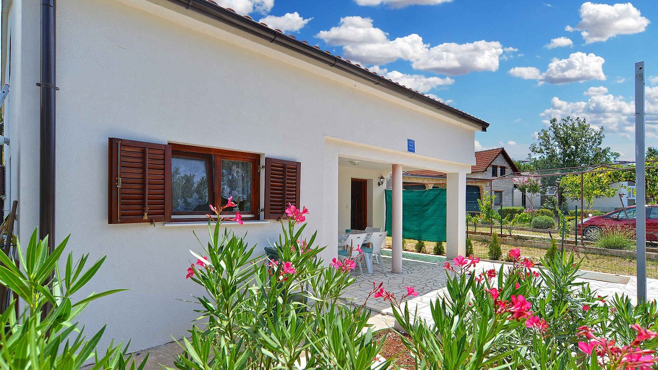 Photo of Outdoor in Gajana