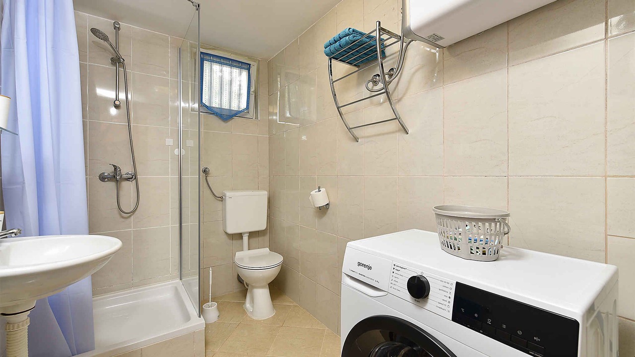 Photo of Bathroom in Gajana