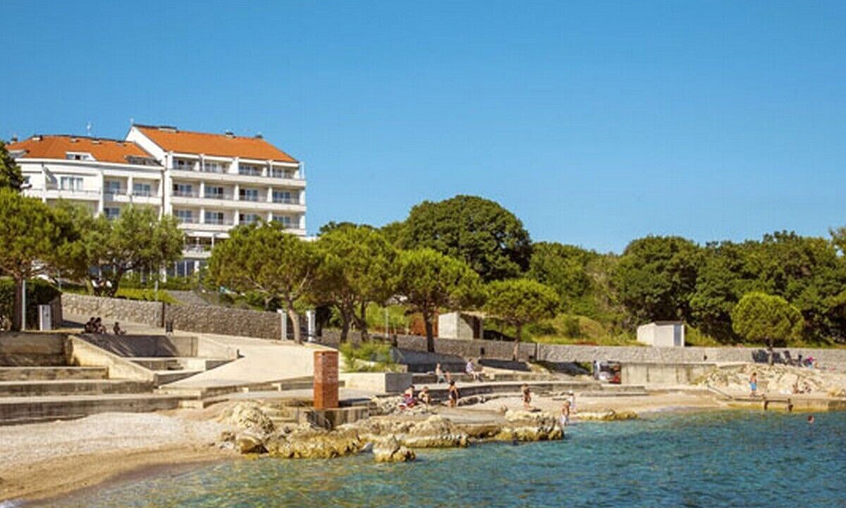 Photo of Others in Porat