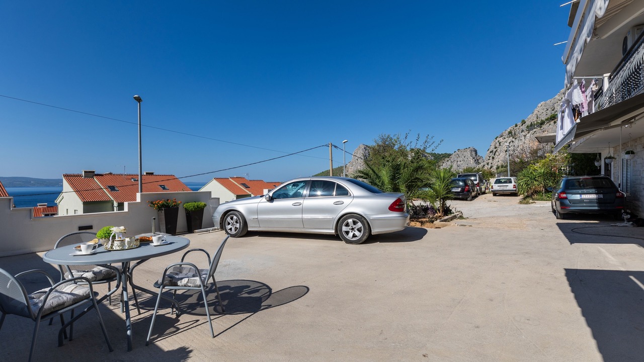Photo of Others in Omis
