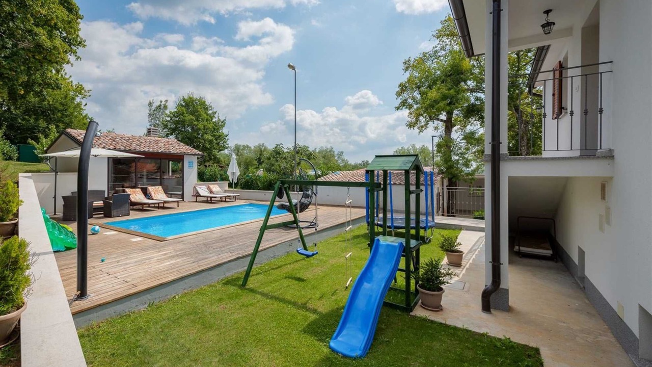 Photo of Outdoor in Lindar