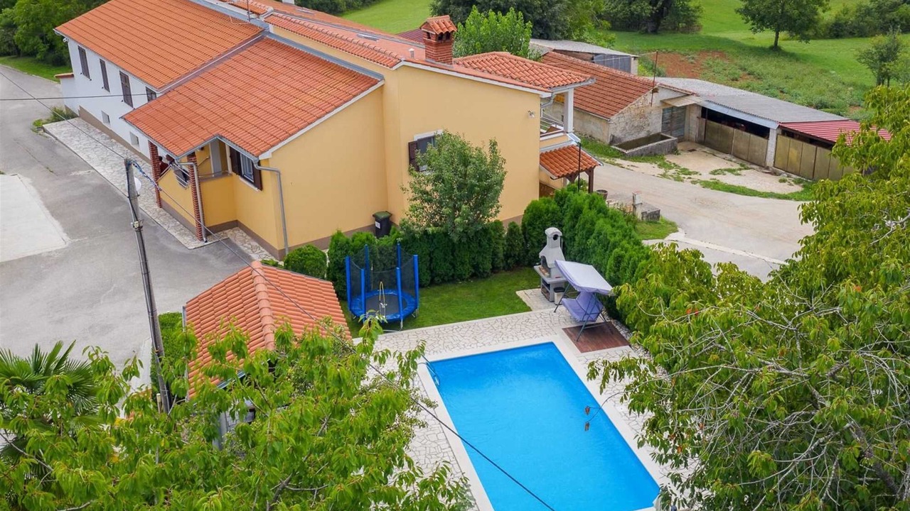 Photo of Outdoor in Lindar