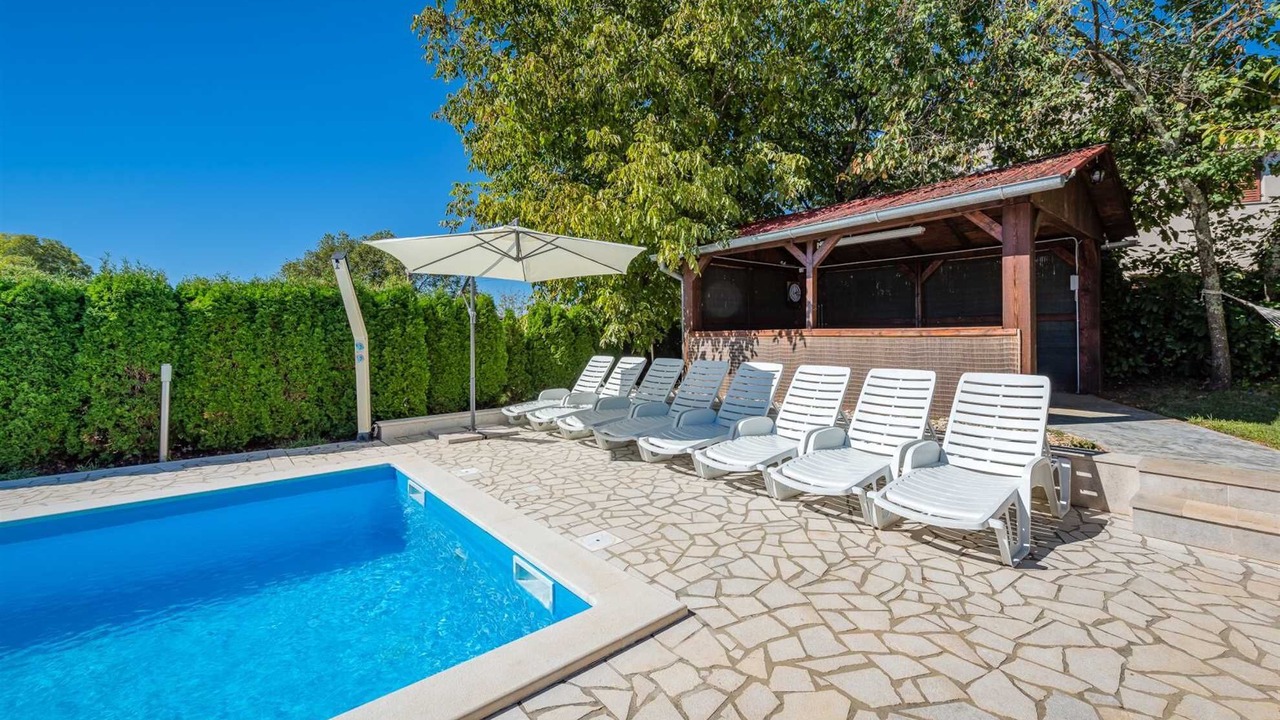 Photo of Outdoor in Lindar