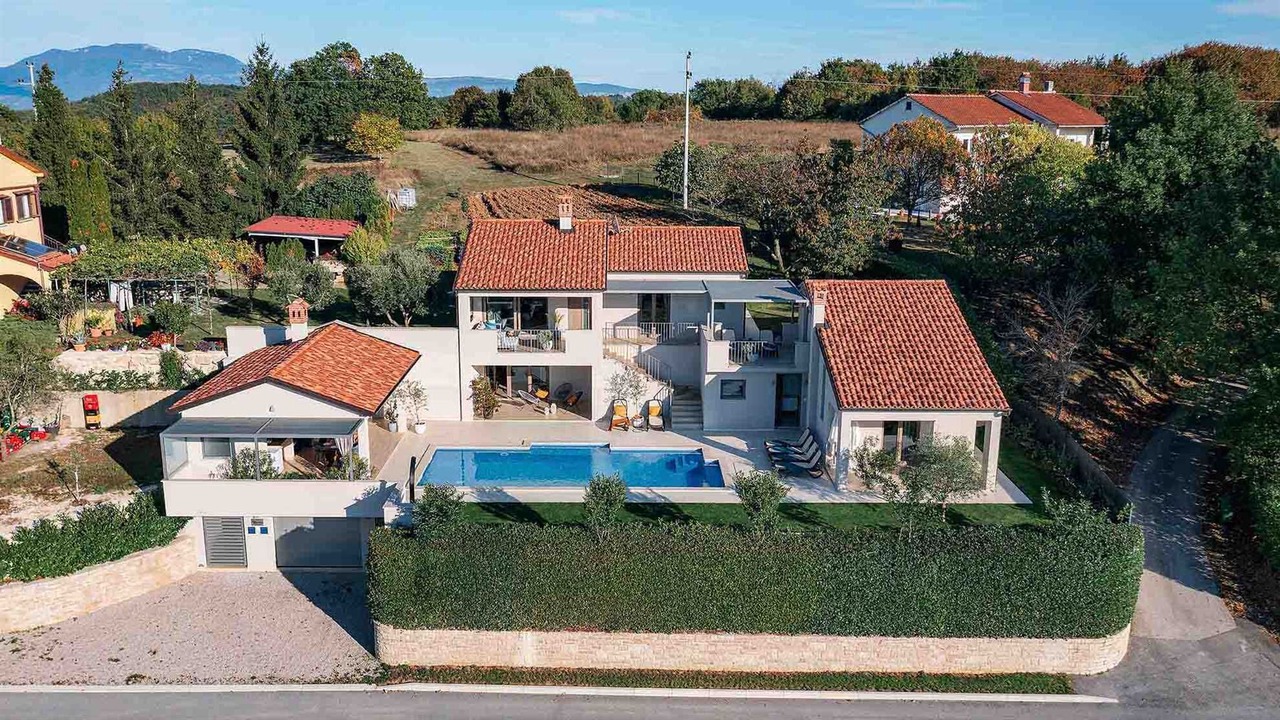 Photo of Outdoor in Lindar