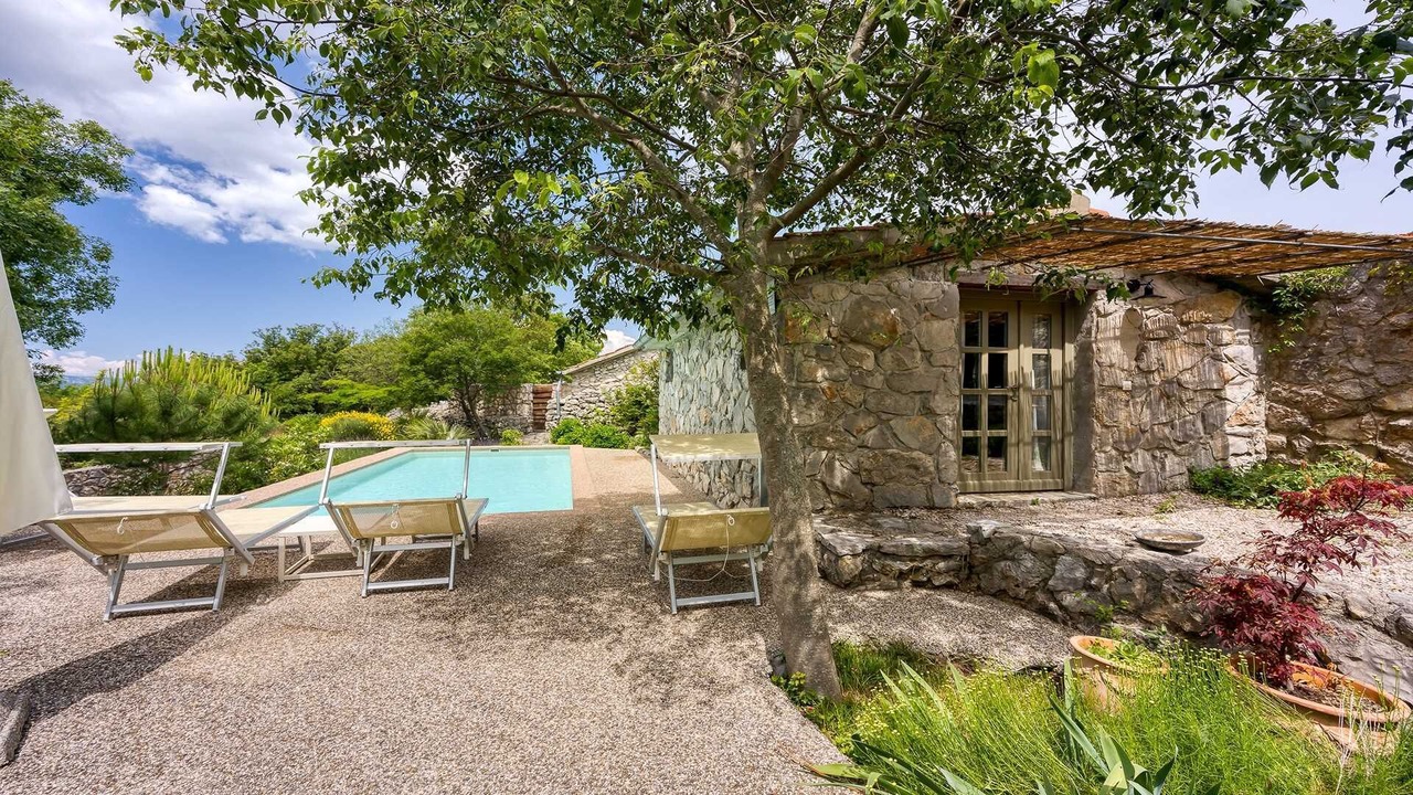 Photo of Patio Balcony in Nenadici