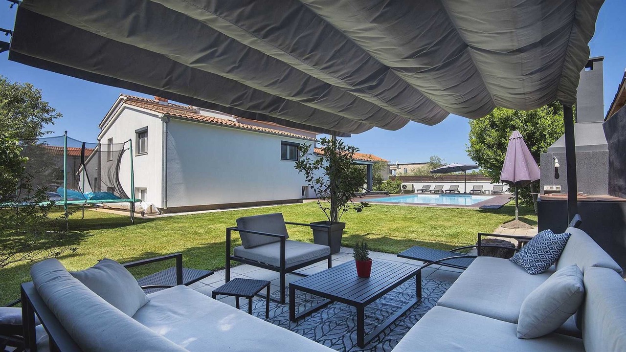 Photo of Patio Balcony in Vinkuran