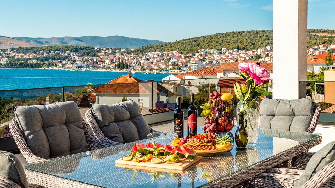 Photo of Patio Balcony in Okrug Gornji