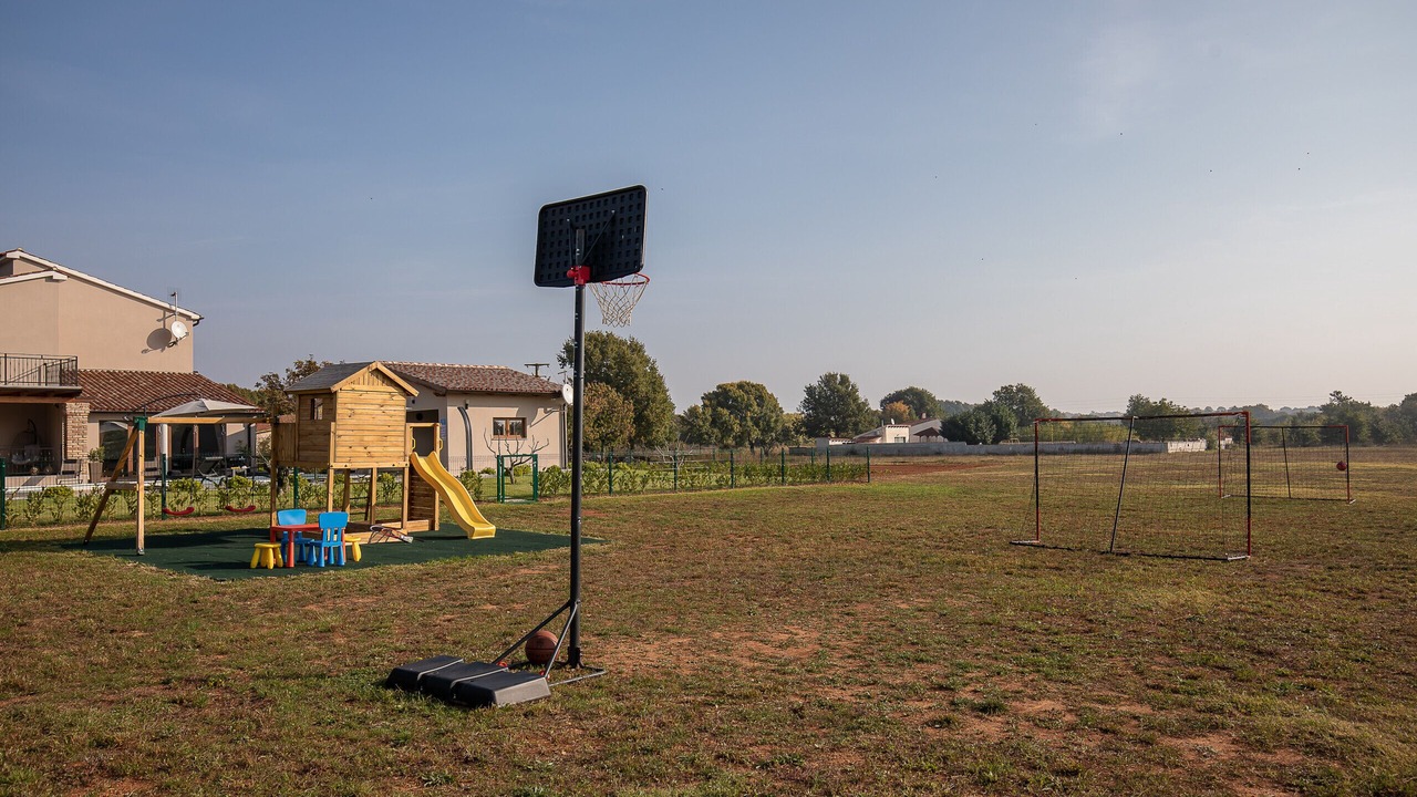 Photo of Outdoor in Loborika