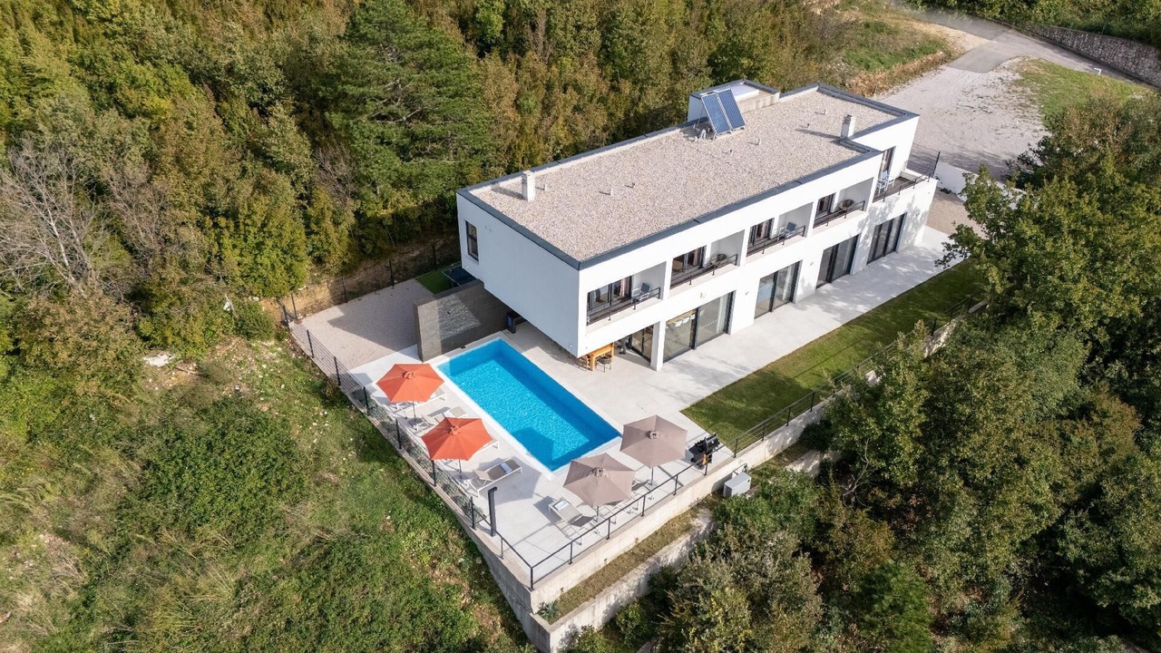 Photo of Outdoor in Bakarac