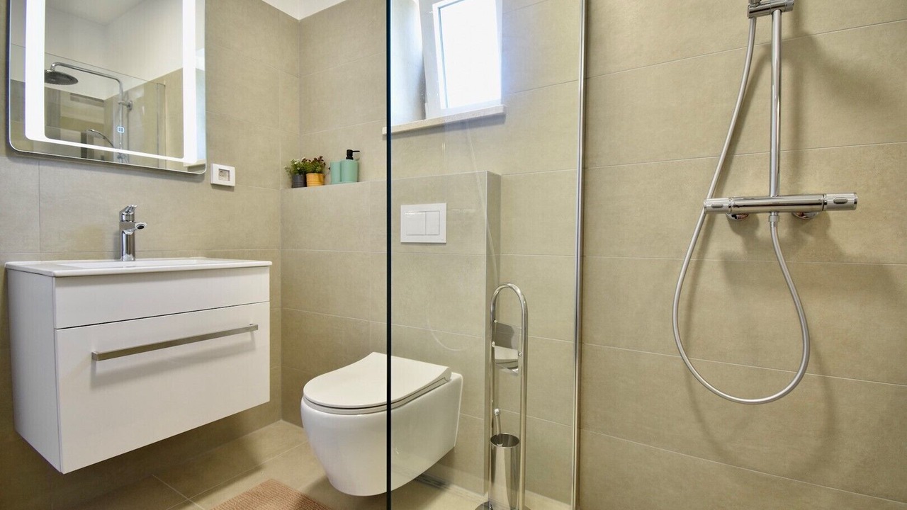 Photo of Bathroom in Vinkuran