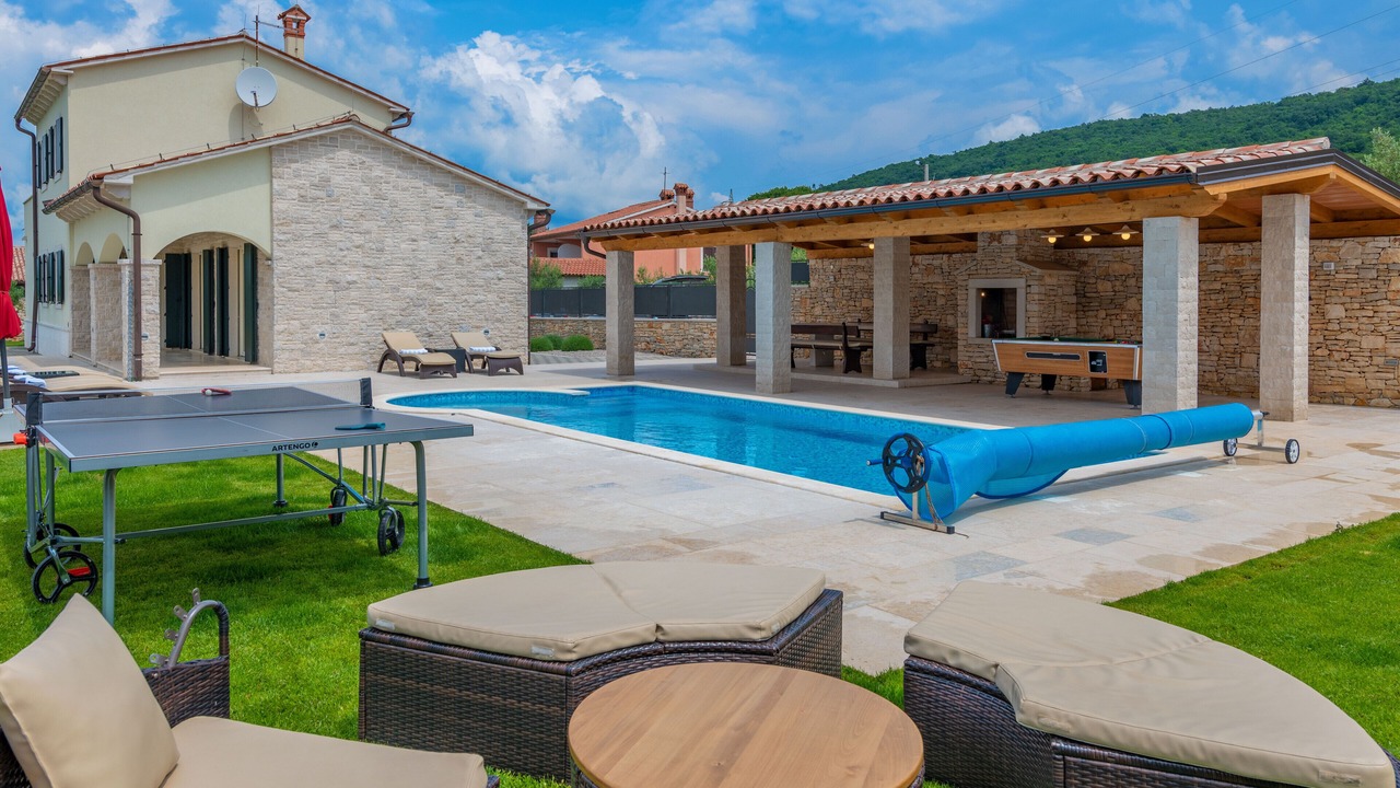 Photo of Outdoor in Brgod