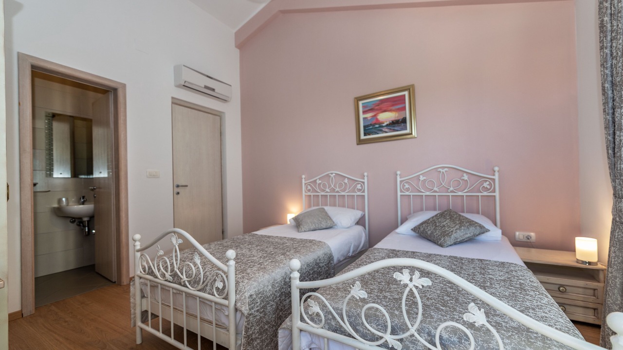Photo of Bedroom in Brgod