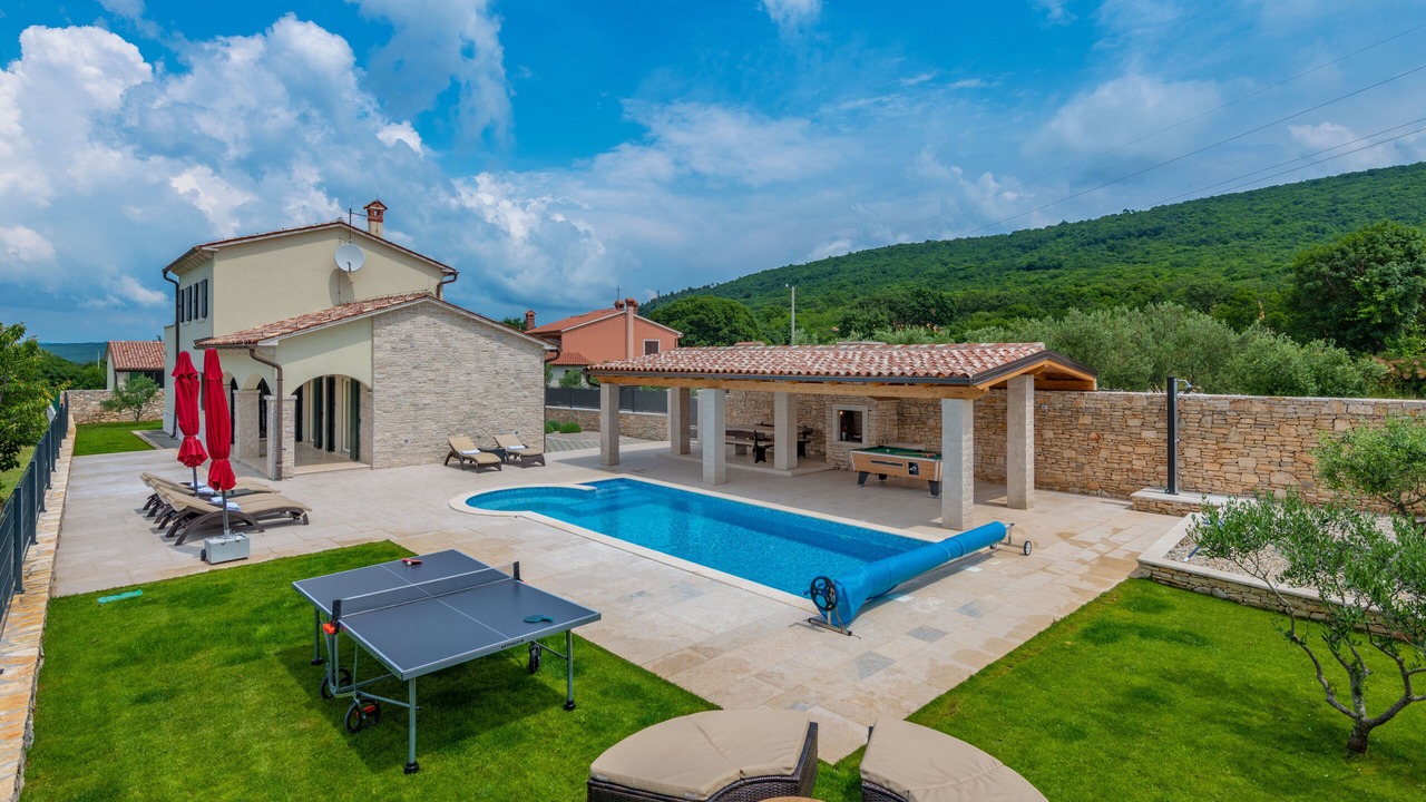 Photo of Outdoor in Brgod
