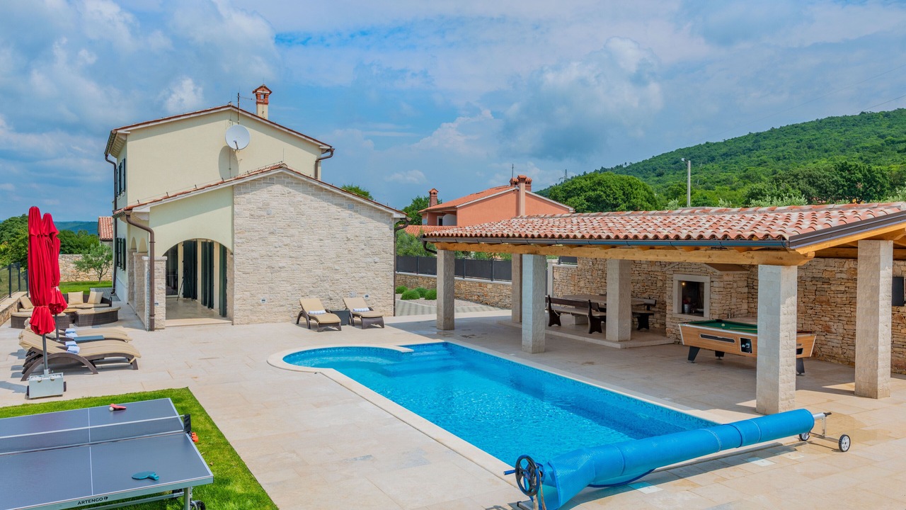Photo of Outdoor in Brgod
