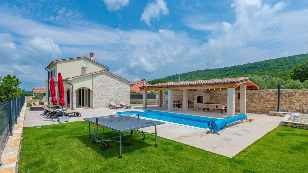 Photo of Outdoor in Brgod