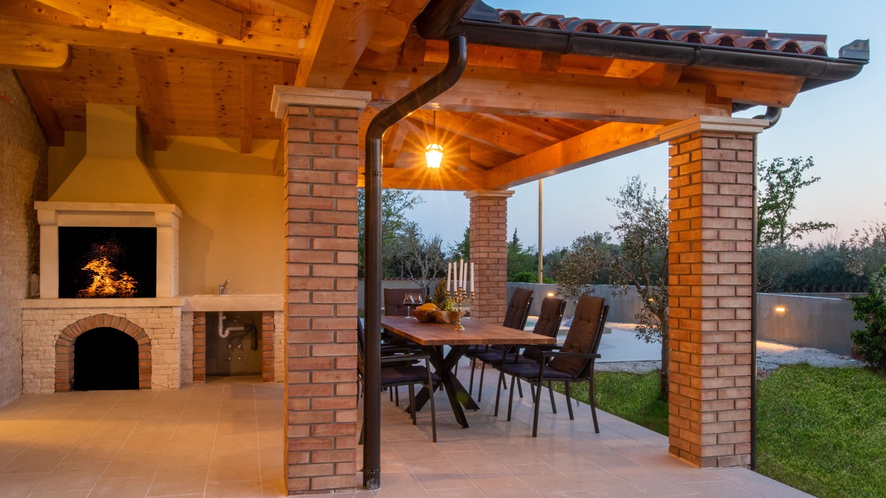 Photo of Outdoor in Kavran