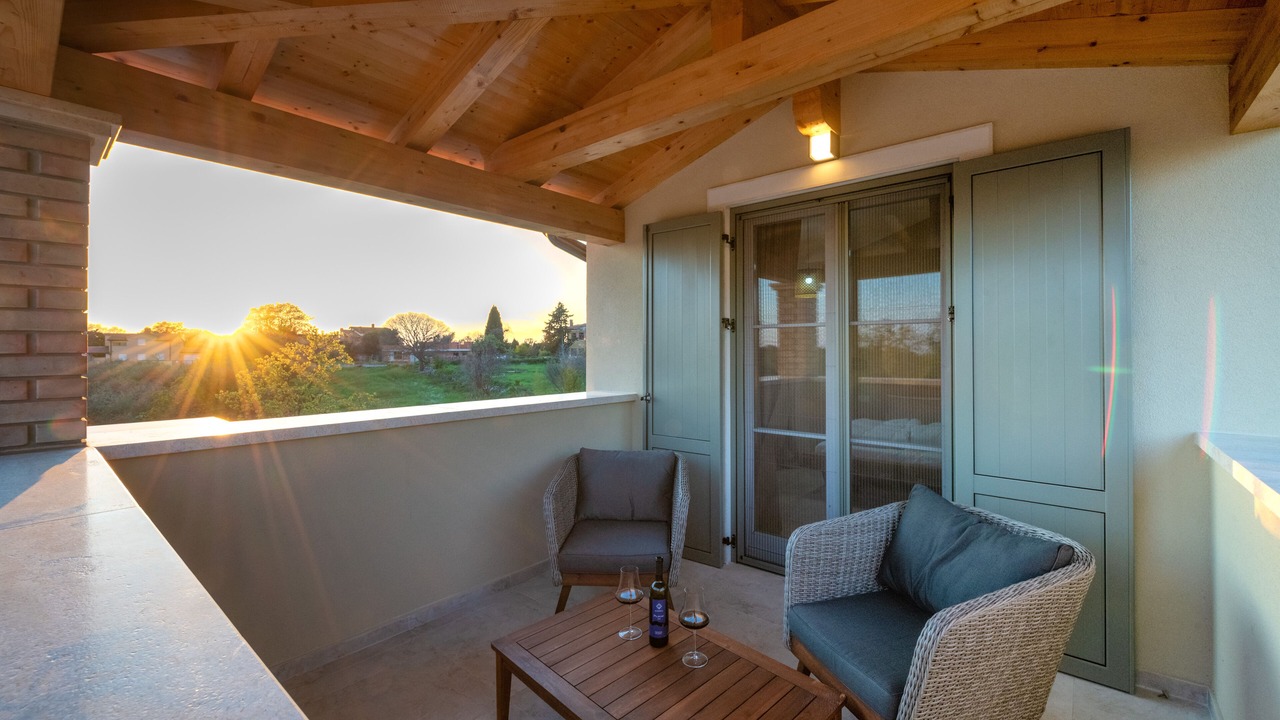 Photo of Patio Balcony in Kavran