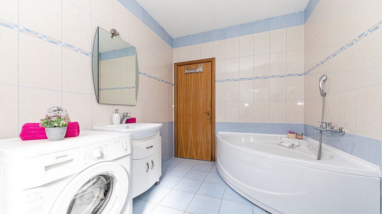 Photo of Bathroom in Rudine