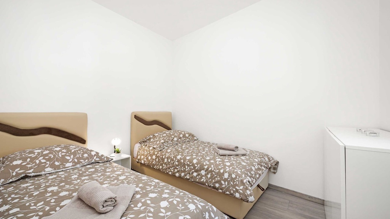 Photo of Bedroom in Gajana