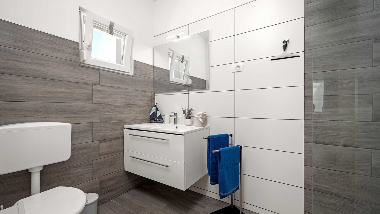 Photo of Bathroom in Gajana