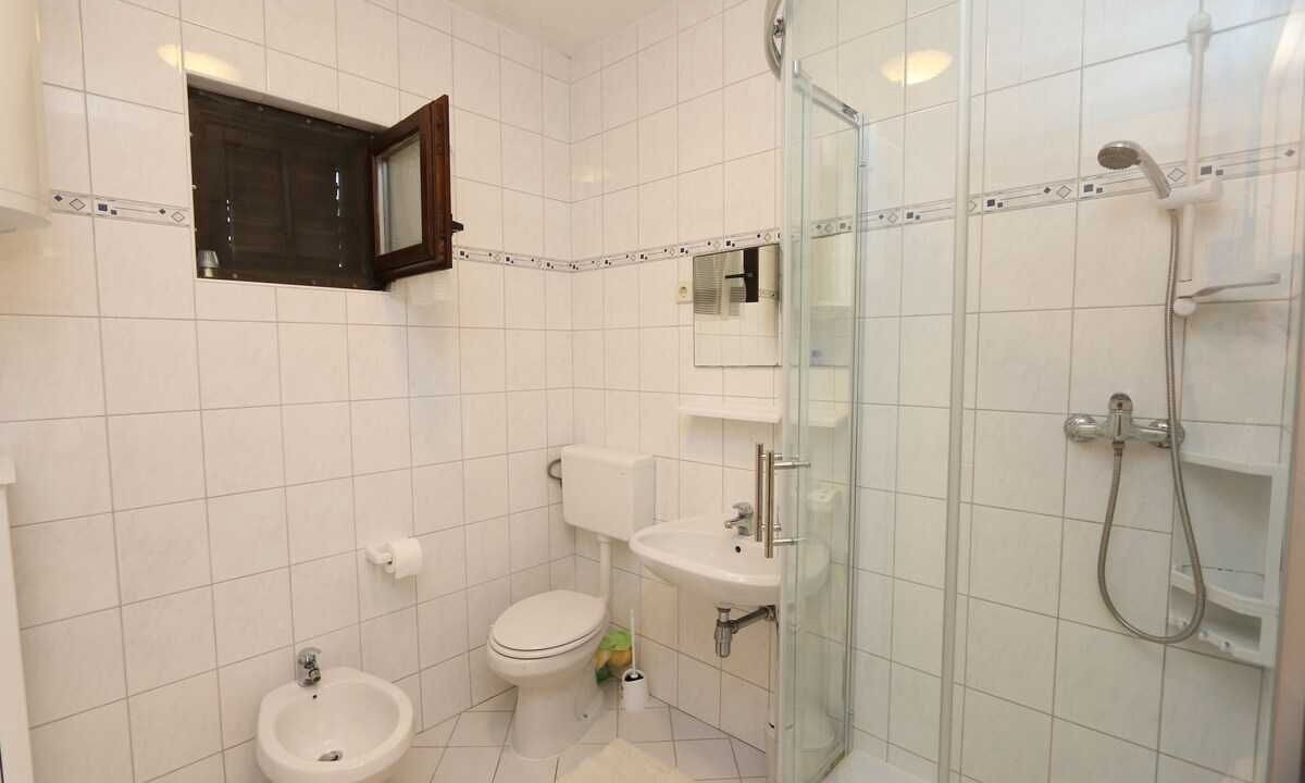 Photo of Bathroom in Silo