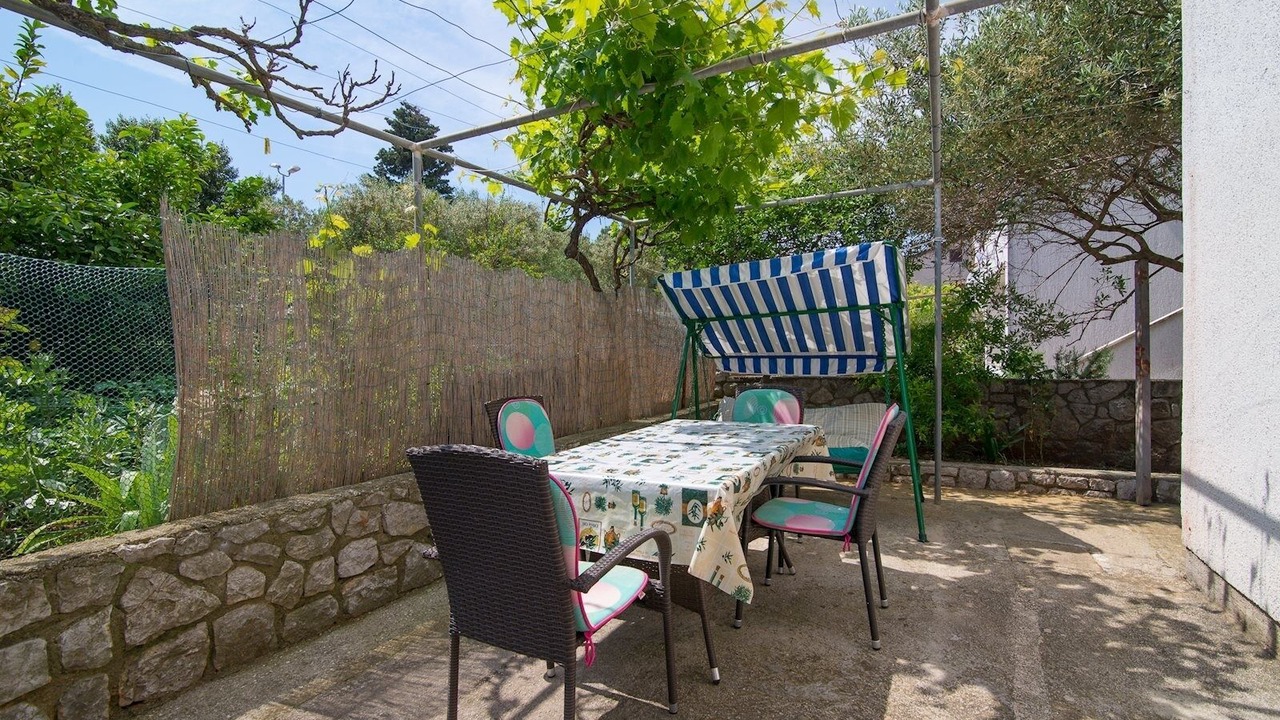 Photo of Outdoor in Cove Murtar