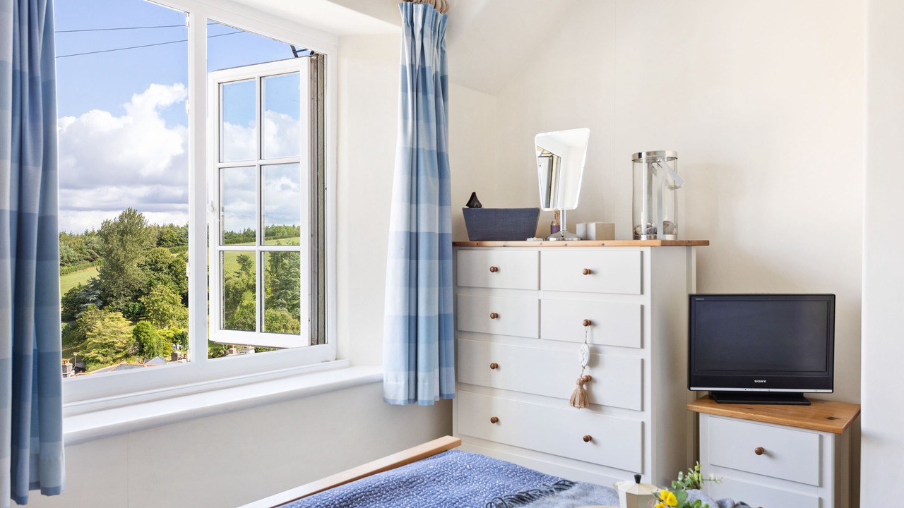 Photo of Bedroom in Dittisham