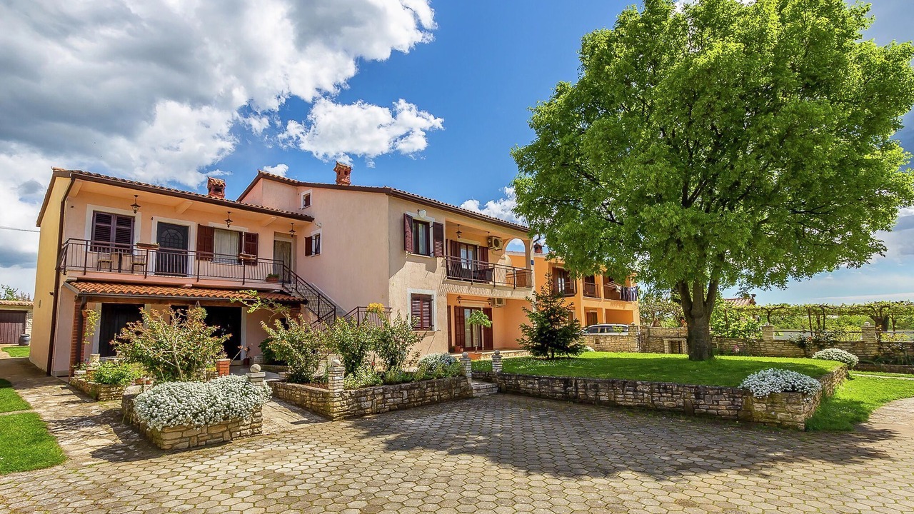 Photo of Outdoor in Gajana