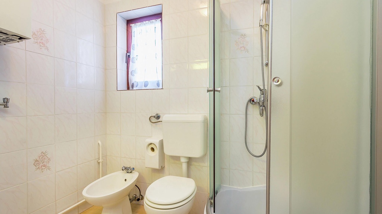Photo of Bathroom in Gajana
