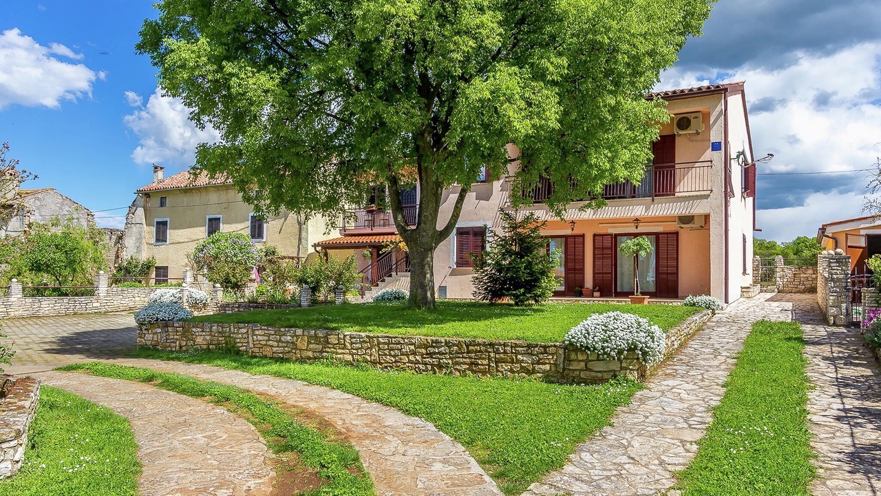 Photo of Outdoor in Gajana