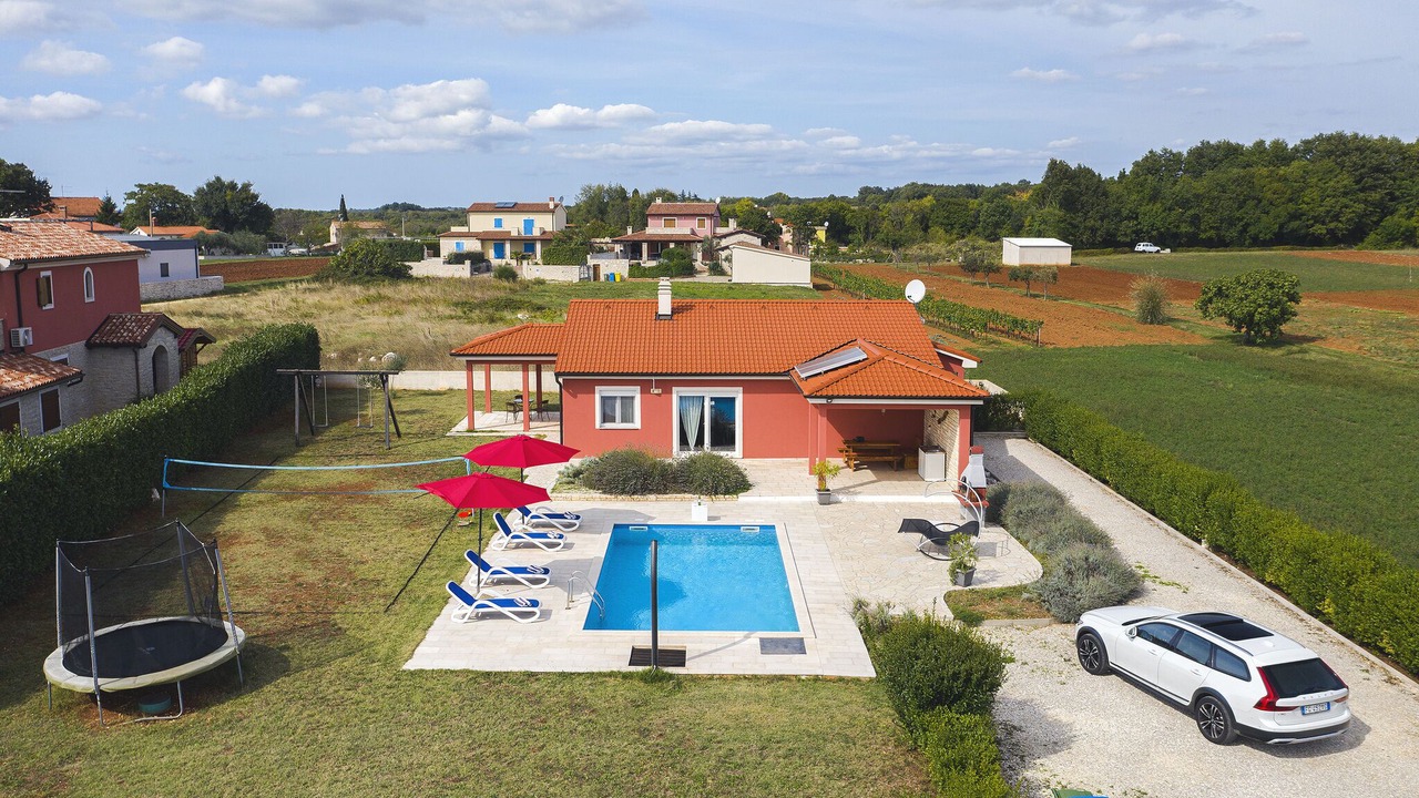 Photo of Outdoor in Rebici
