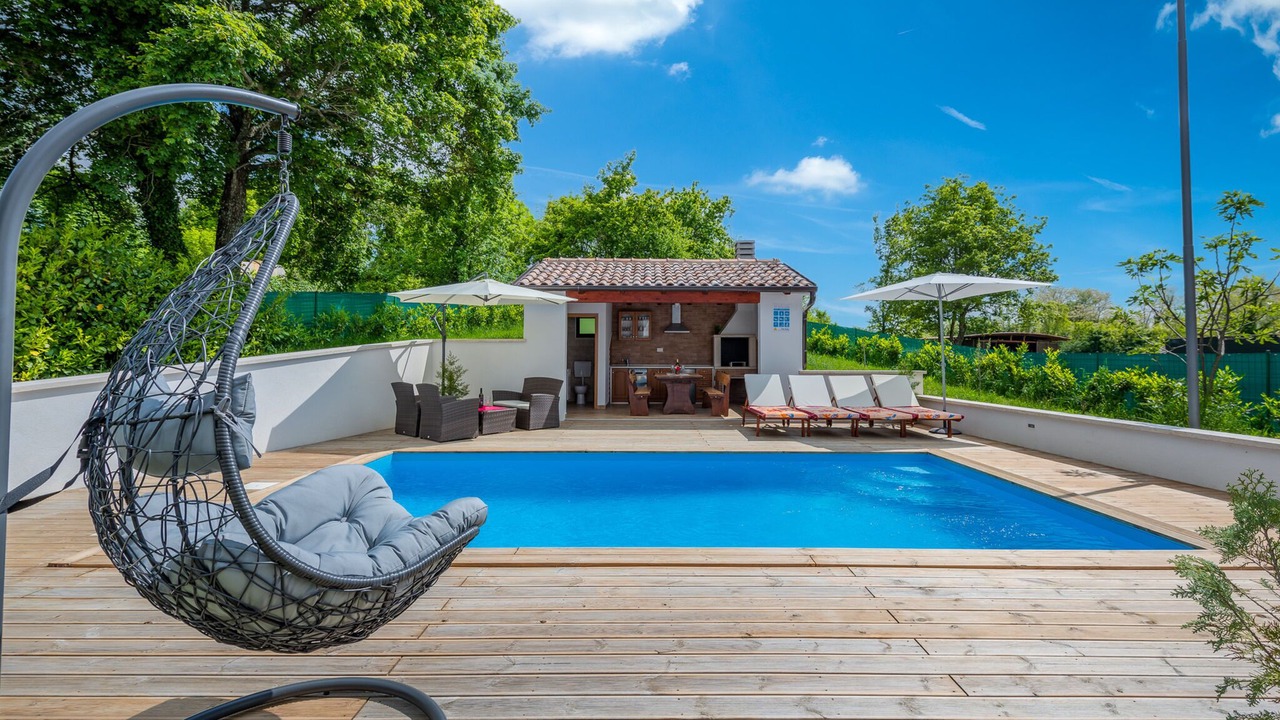 Photo of Outdoor in Lindar