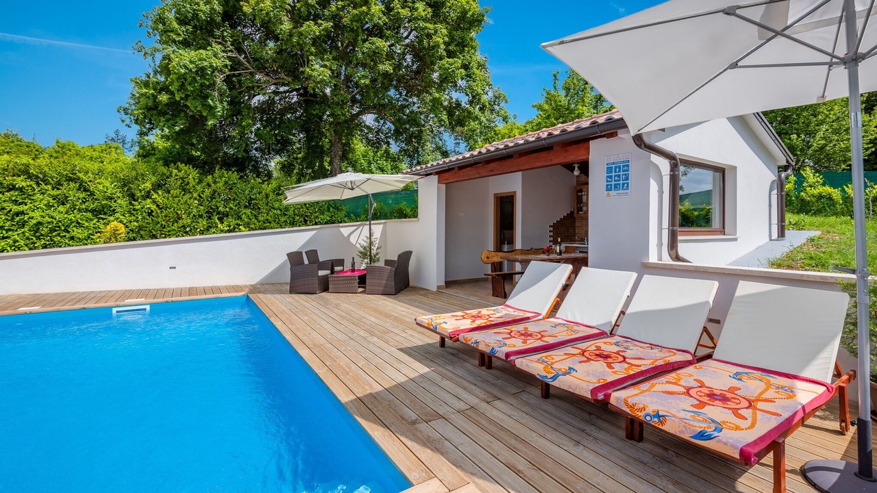 Photo of Outdoor in Lindar