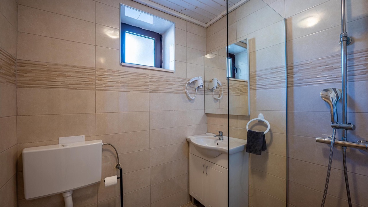 Photo of Bathroom in Fuzine