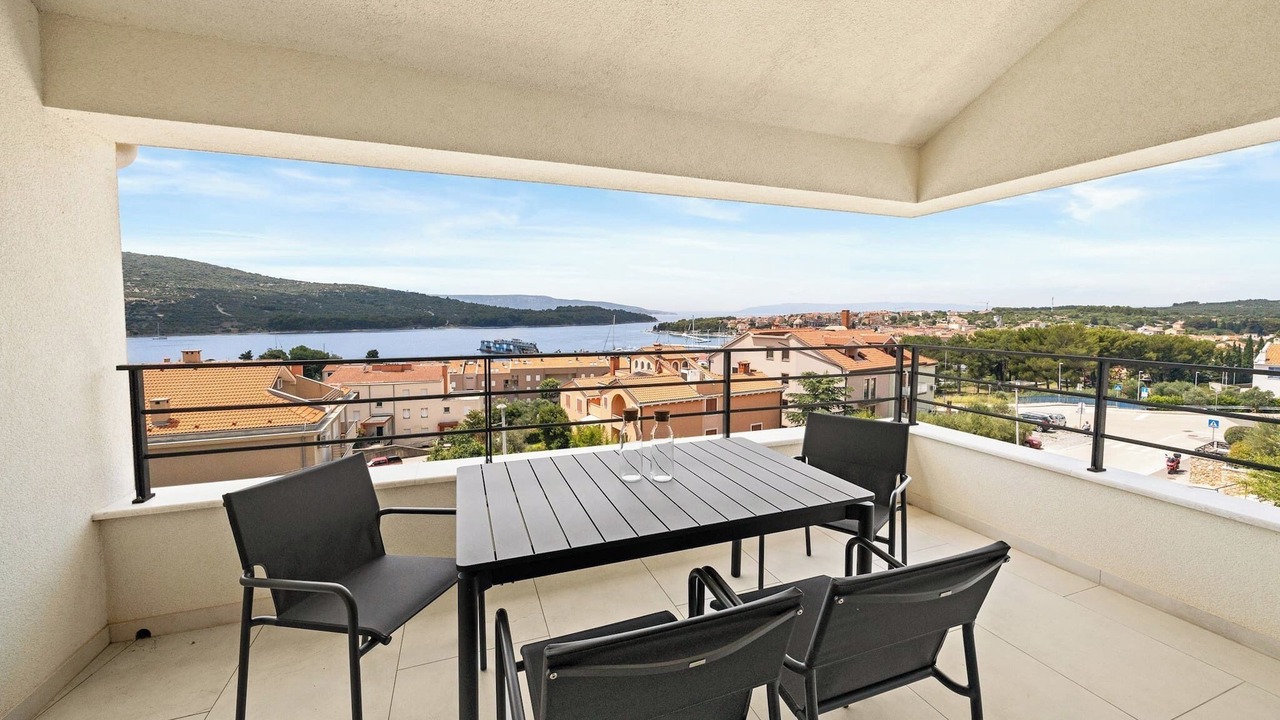 Photo of Outdoor in Cres