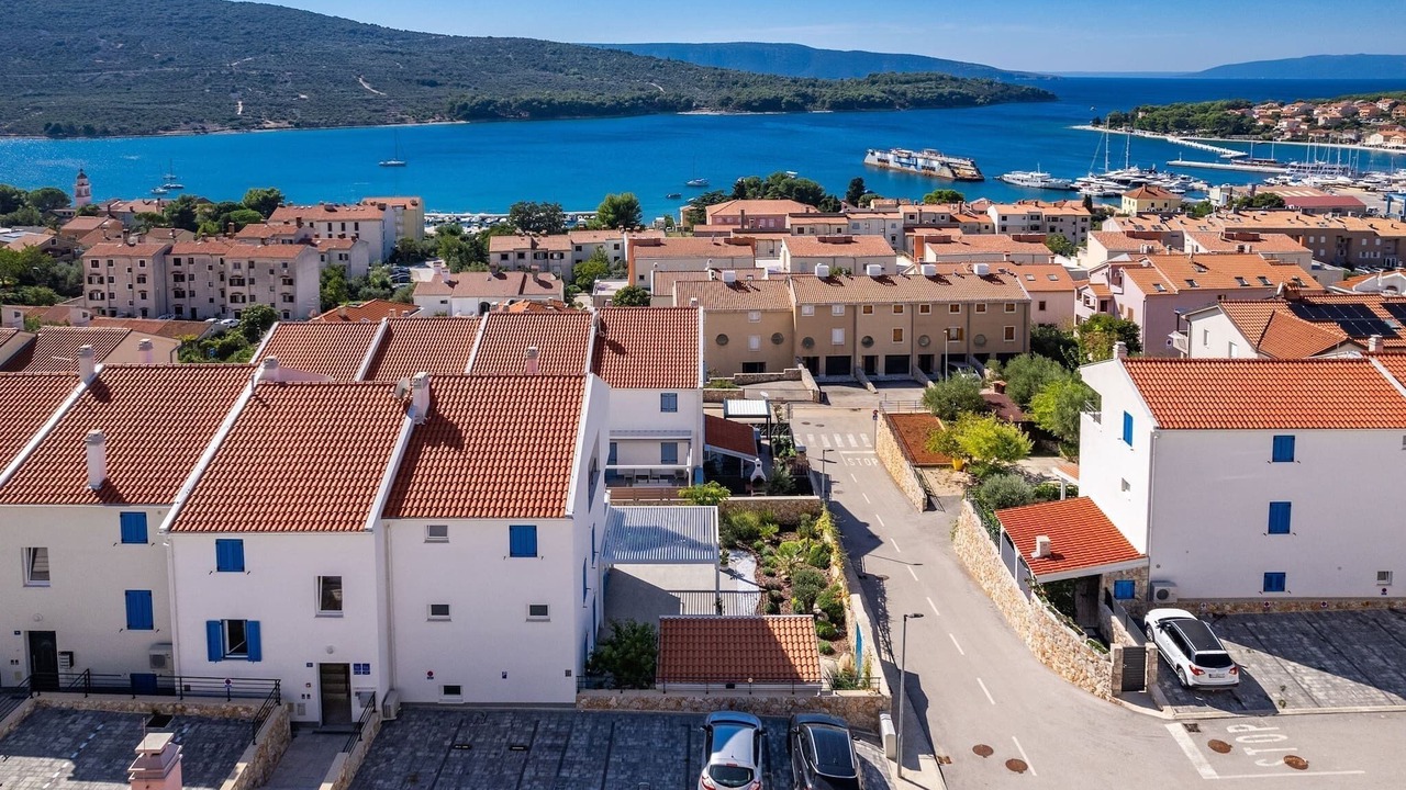 Photo of Outdoor in Cres