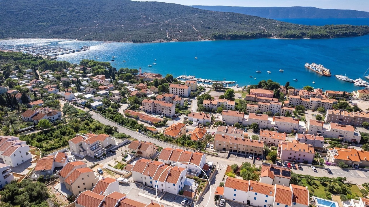 Photo of Outdoor in Cres