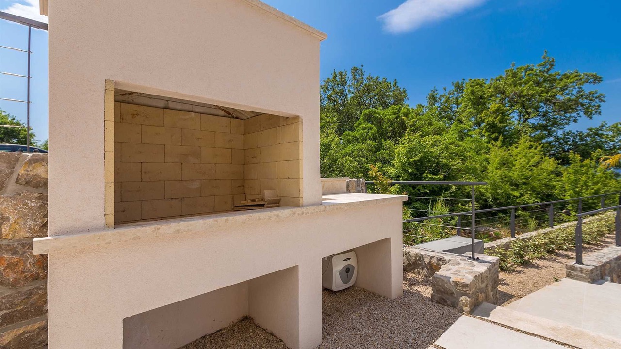 Photo of Patio Balcony in Brzac
