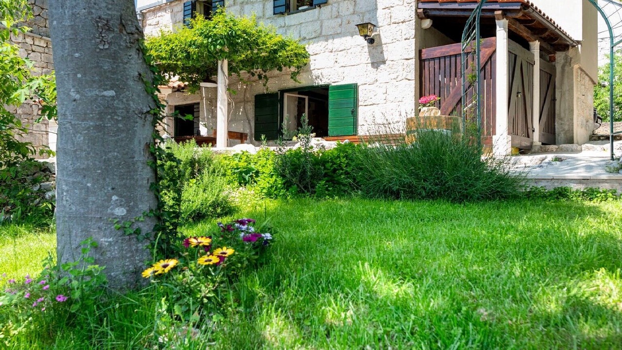 Photo of Outdoor in Sestanovac