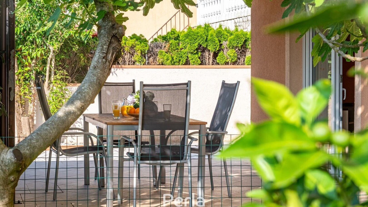 Photo of Outdoor in Vinkuran