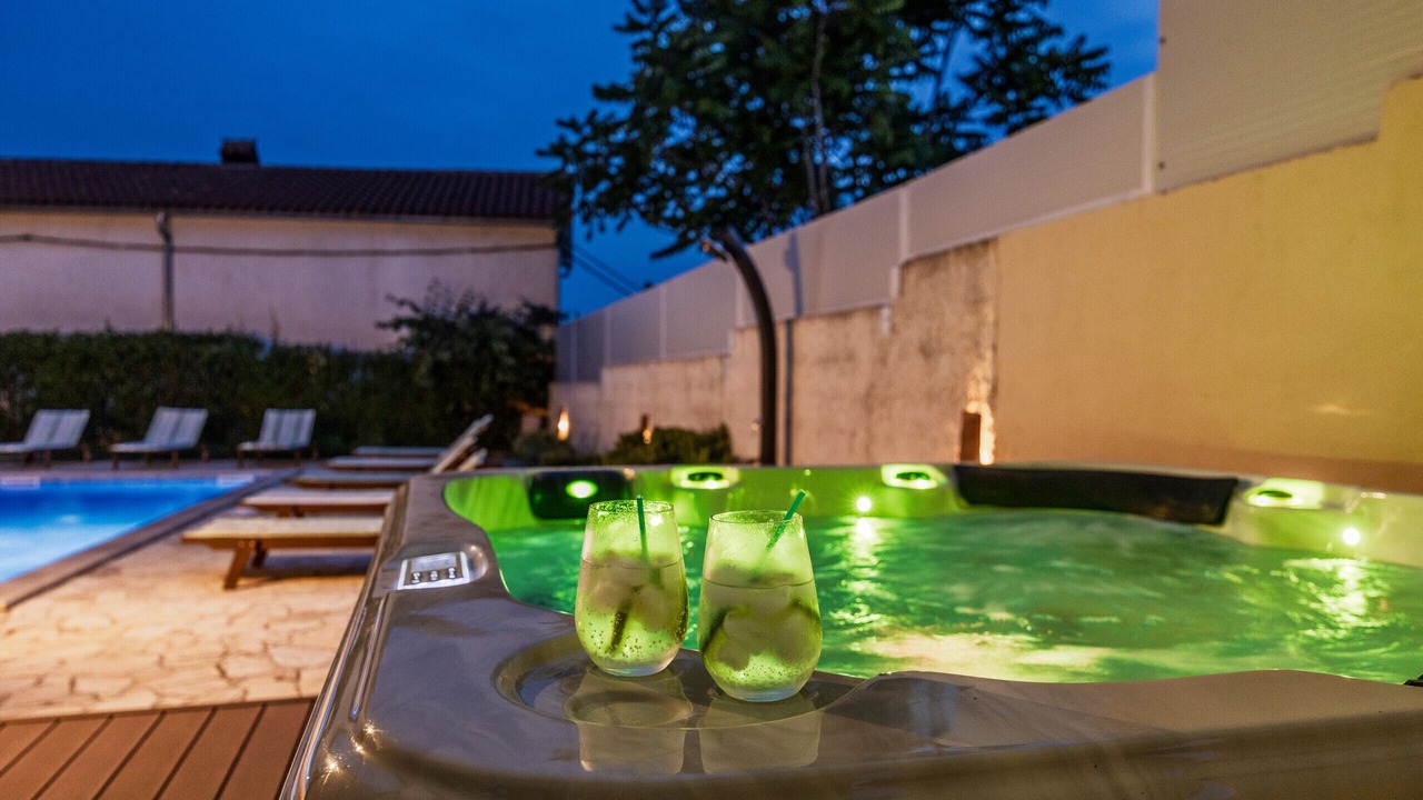 Photo of Outdoor in Mali Vareski