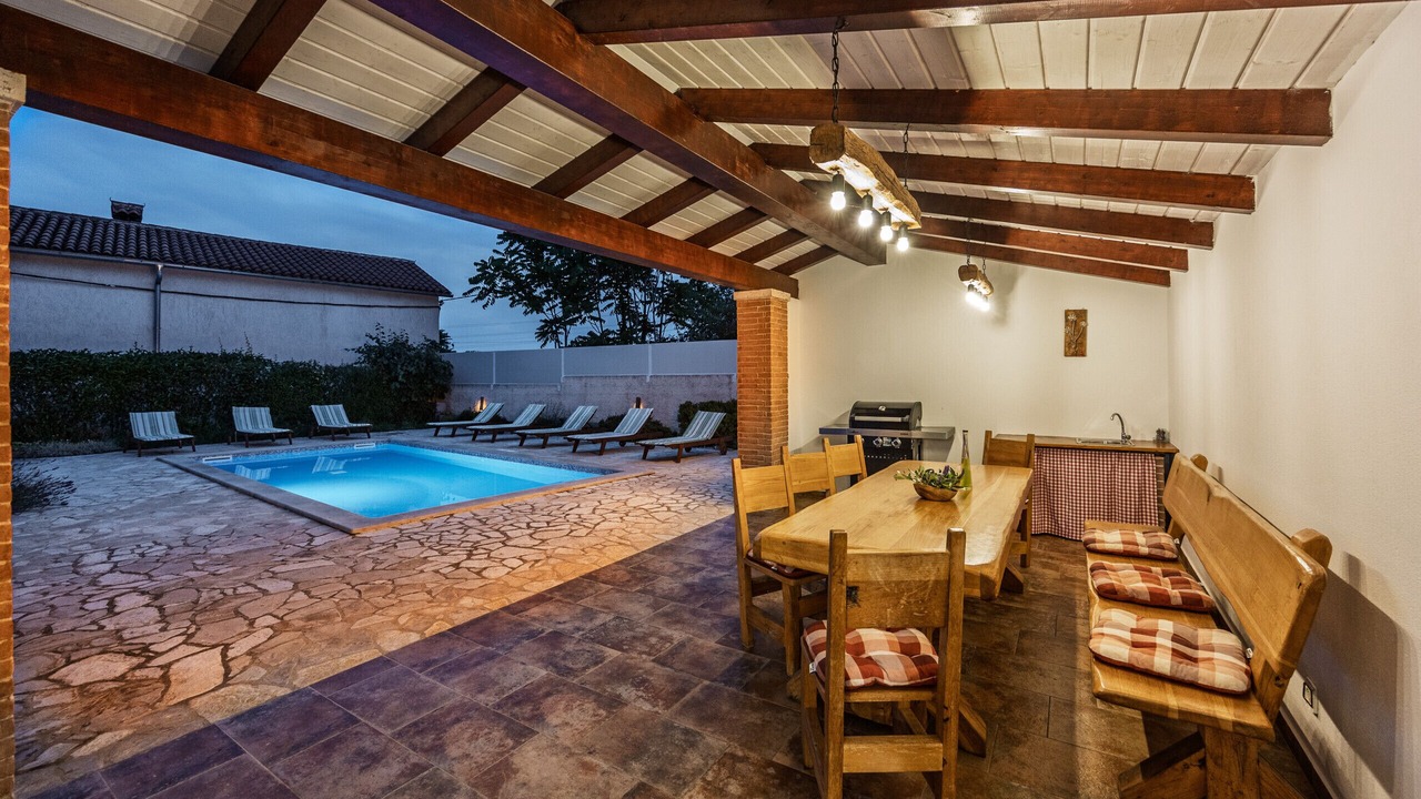 Photo of Outdoor in Mali Vareski