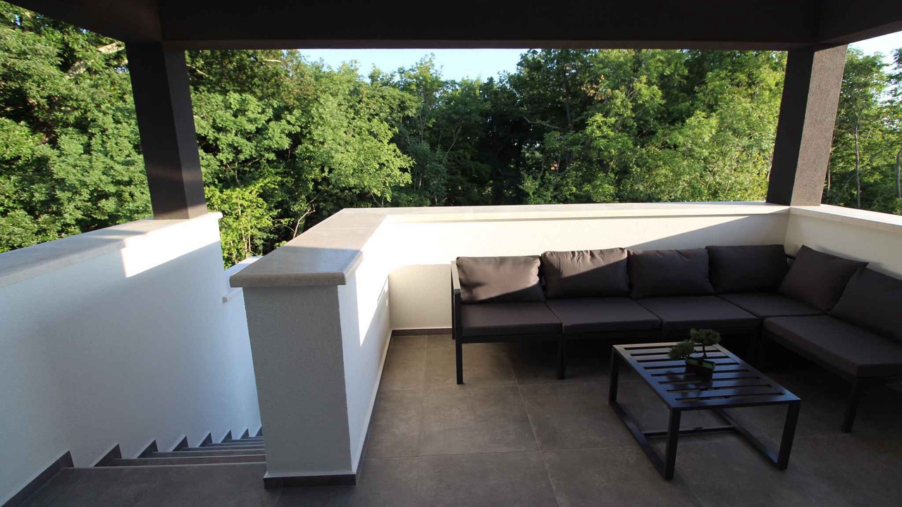 Photo of Patio Balcony in Marceljani
