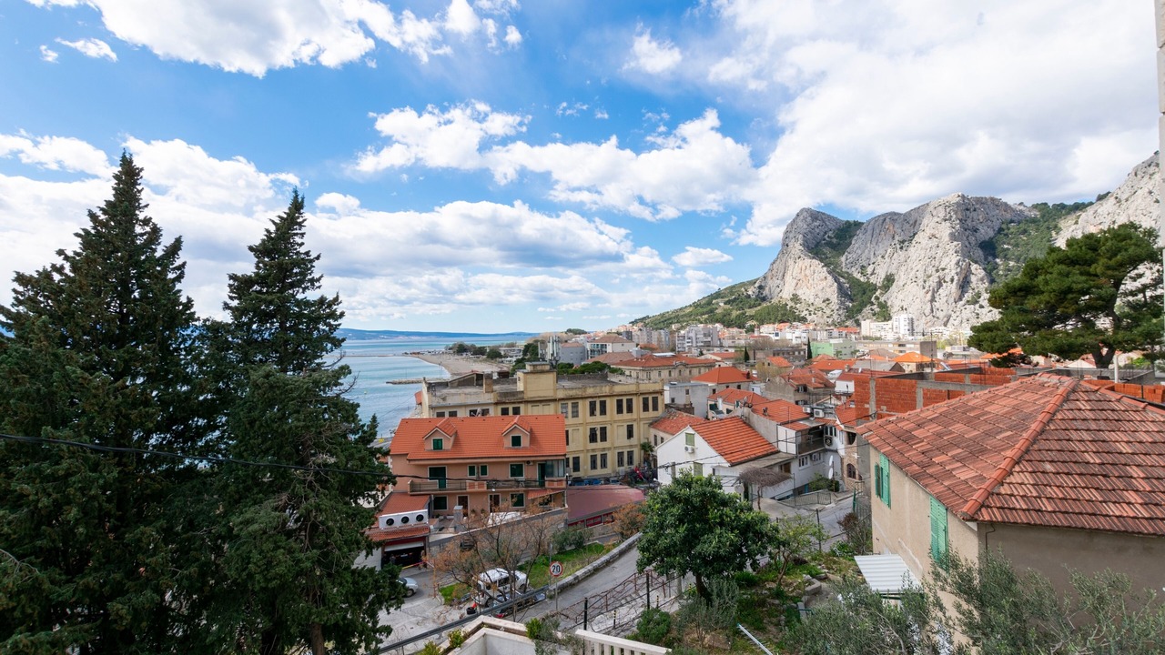 Photo of Others in Omis