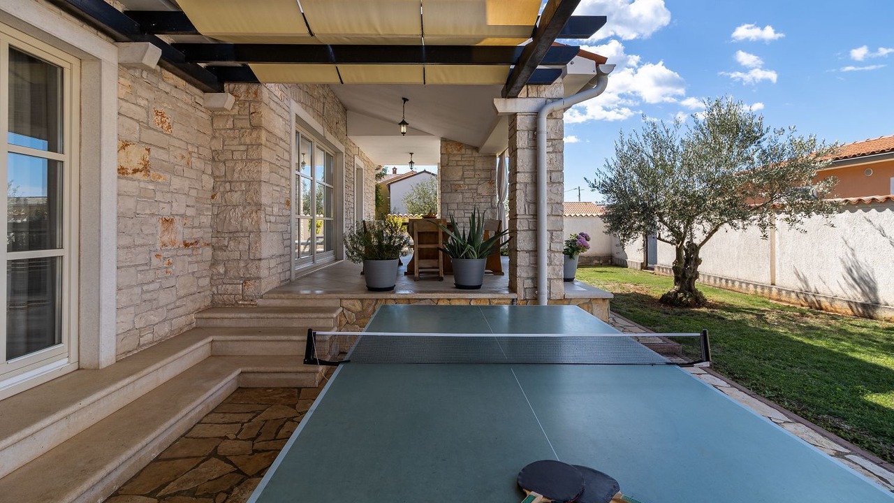 Photo of Patio Balcony in Gajana