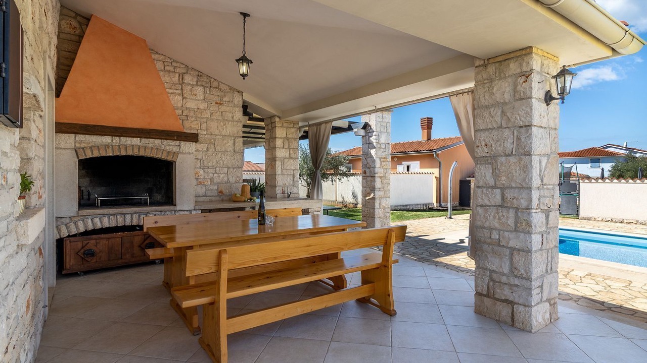 Photo of Outdoor in Gajana
