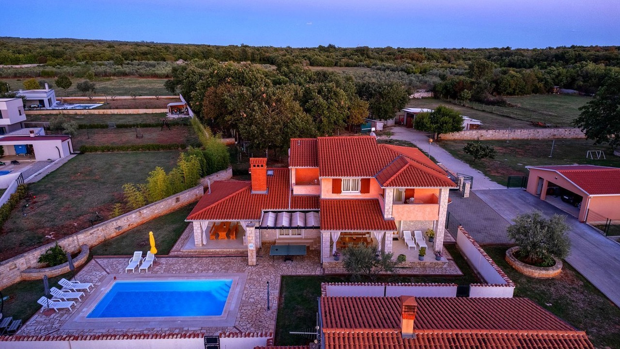 Photo of Outdoor in Gajana